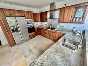 Photo 42- click for photo gallery